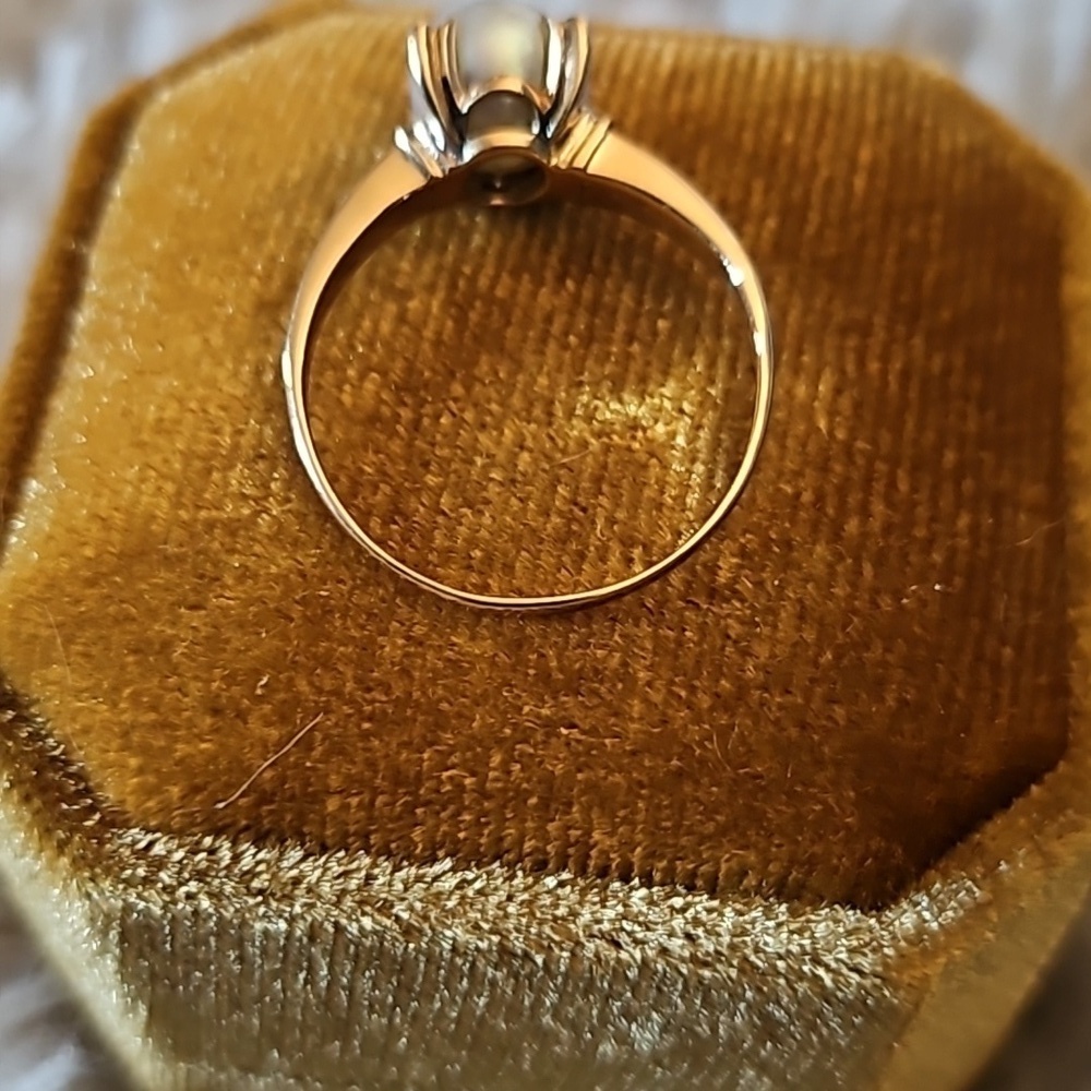 Vintage 1940s Cultured Pearl Ring 14K Yellow Gold Solitaire Setting Orga… - Picture 8 of 12